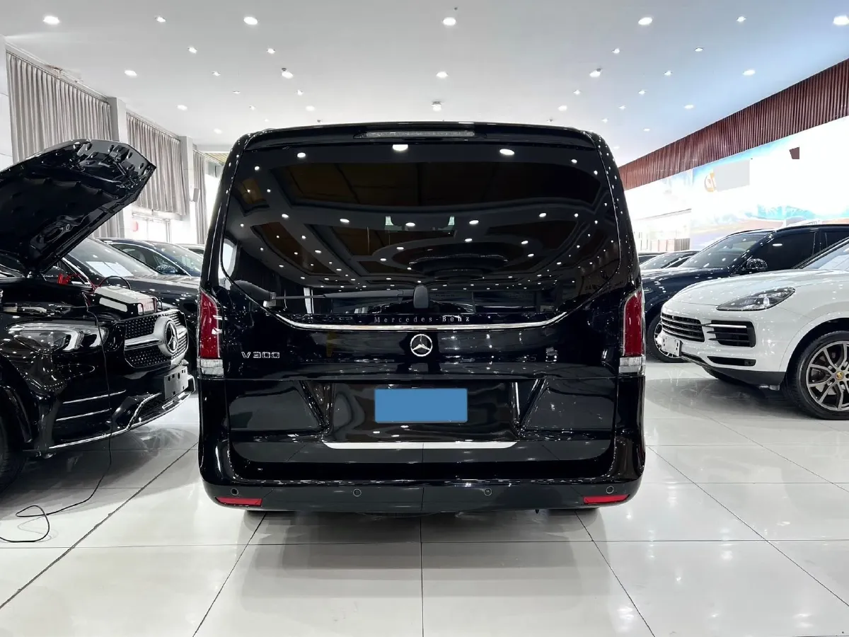 2024 Mercedes-Benz V Class 2.0T 231HP L4 9AT,autocango,china used car exporter,china ev exporter,chinese used car exporter,chinese used ev exporter