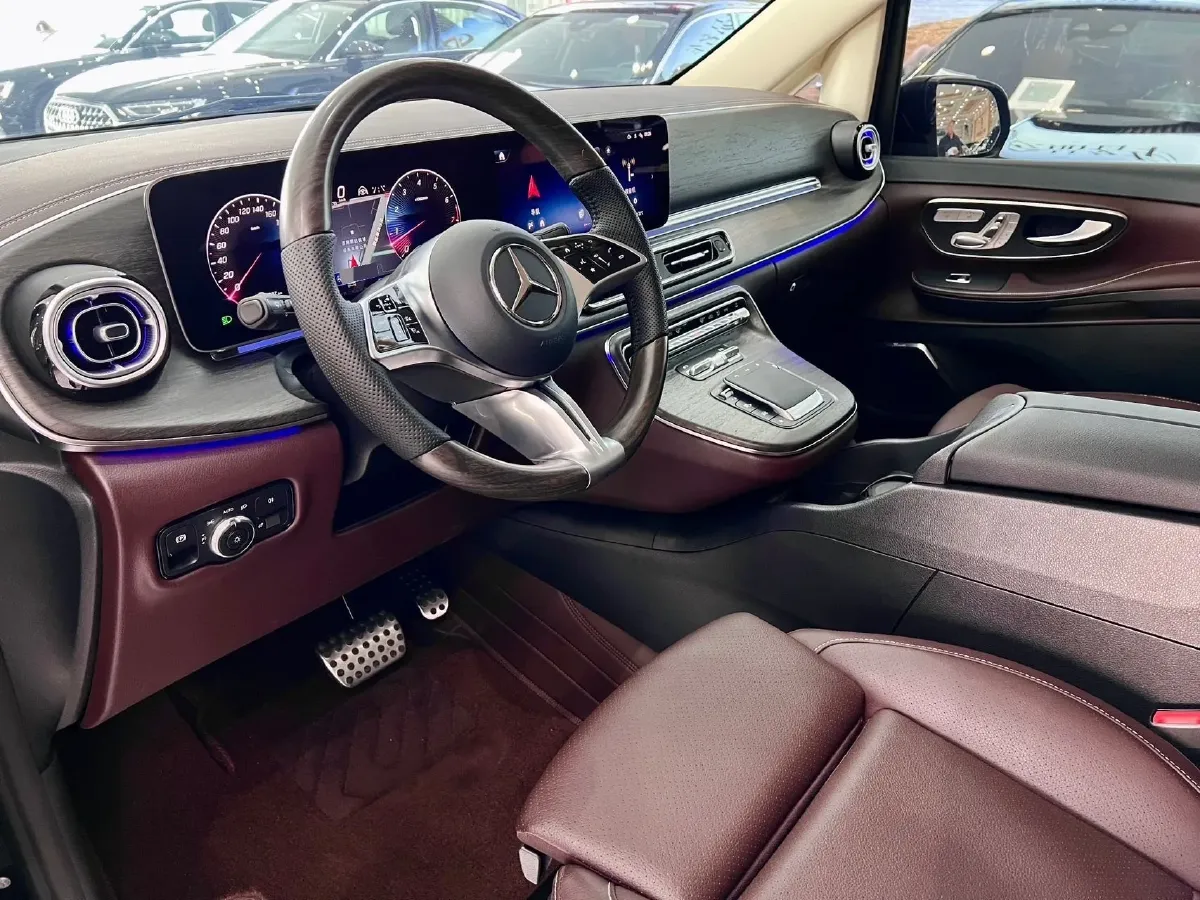 2024 Mercedes-Benz V Class 2.0T 231HP L4 9AT,autocango,china used car exporter,china ev exporter,chinese used car exporter,chinese used ev exporter