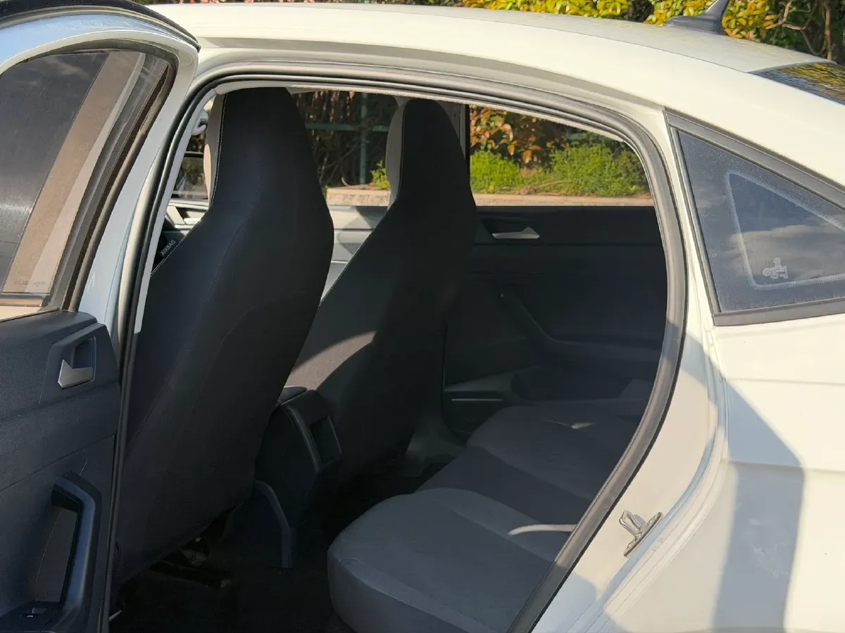 2025 Ruichi Auto EC75 BEV 41.85KWH,autocango,china used car exporter,china ev exporter,chinese used car exporter,chinese used ev exporter