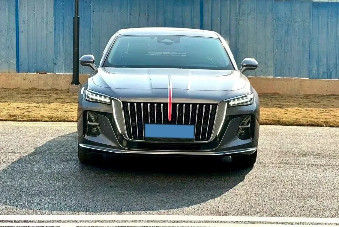 2023 HongQi H5 2.0T 224HP L4 8AT,autocango,china used car exporter,china ev exporter,chinese used car exporter,chinese used ev exporter