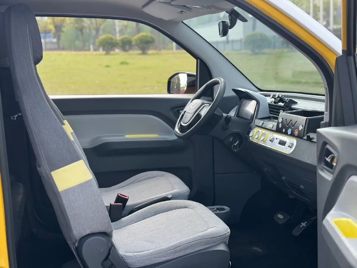 2021 WuLing HongGuang MINI EV BEV 9.3KWH,autocango,china used car exporter,china ev exporter,chinese used car exporter,chinese used ev exporter