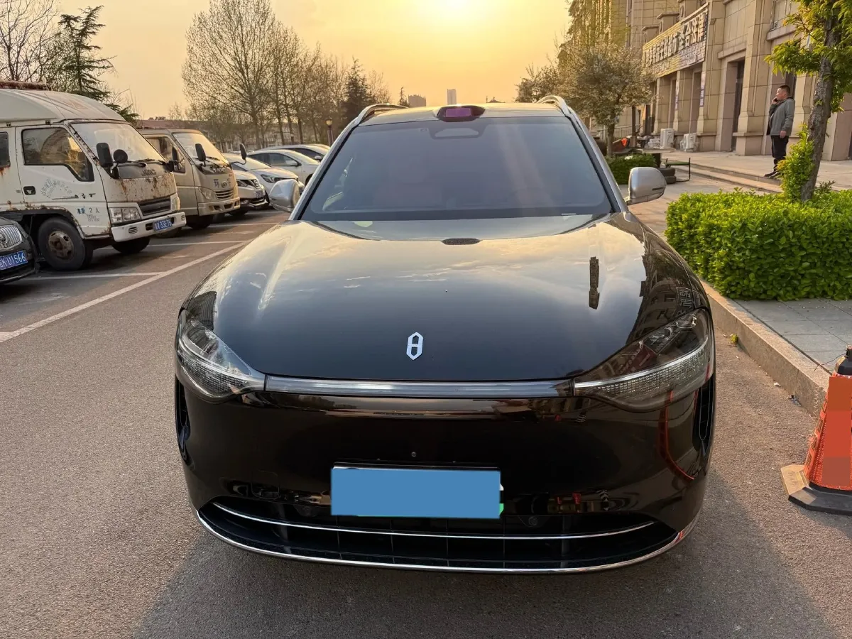 2024 AITO AITO M9 1.5T 152HP L4 REEV 42KWH,autocango,china used car exporter,china ev exporter,chinese used car exporter,chinese used ev exporter
