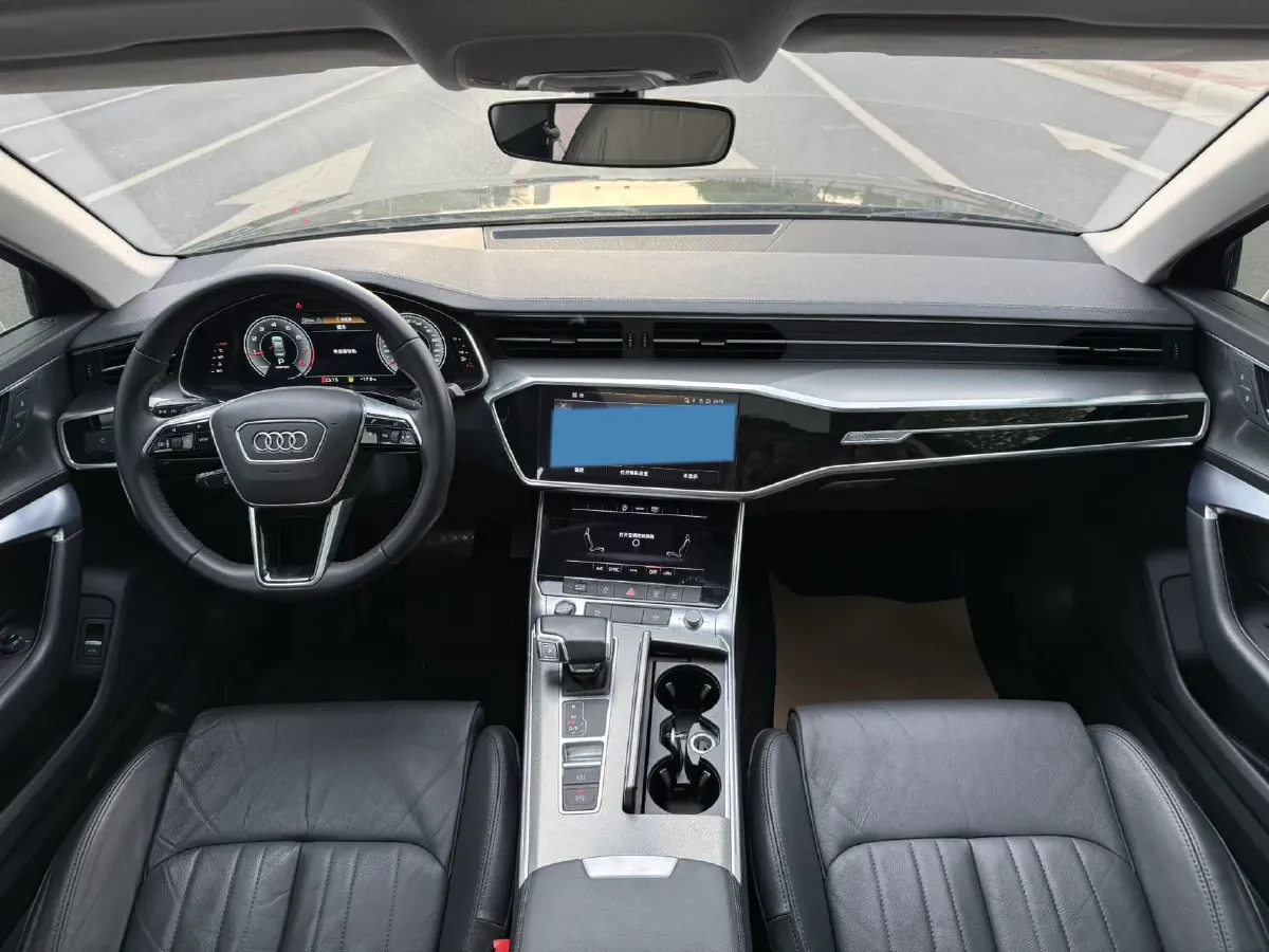 2021 Audi A6L 2.0T 190HP L4 7DCT,autocango,china used car exporter,china ev exporter,chinese used car exporter,chinese used ev exporter