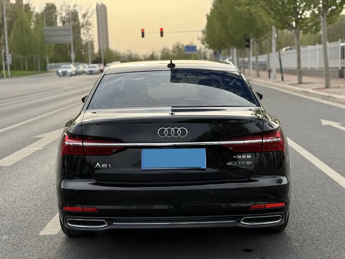 2021 Audi A6L 2.0T 190HP L4 7DCT,autocango,china used car exporter,china ev exporter,chinese used car exporter,chinese used ev exporter
