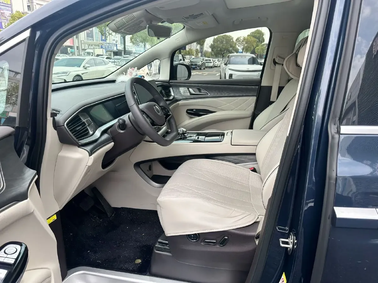 2024 Denza D9 1.5T 139HP L4 E-CVT PHEV 40KWH,autocango,china used car exporter,china ev exporter,chinese used car exporter,chinese used ev exporter