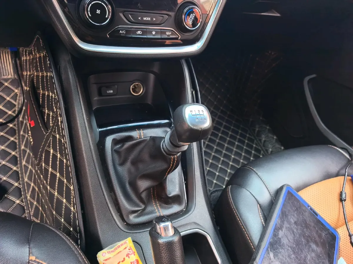 2018 WuLing HongGuang S3 1.5L 112HP L4 6MT,autocango,china used car exporter,china ev exporter,chinese used car exporter,chinese used ev exporter