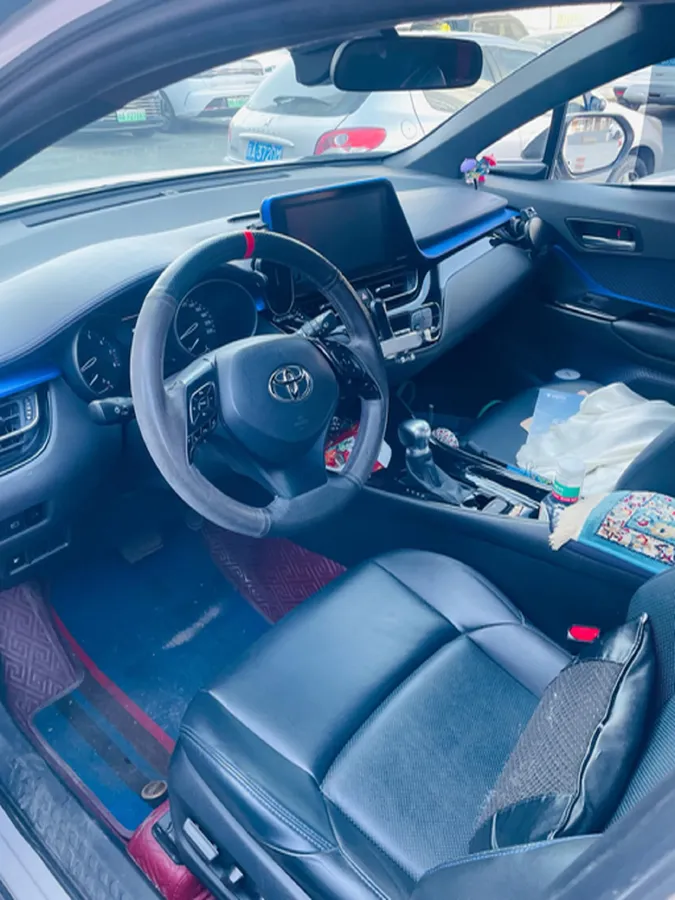 2020 Toyota C-HR 2.0L 171HP L4 CVT,autocango,china used car exporter,china ev exporter,chinese used car exporter,chinese used ev exporter