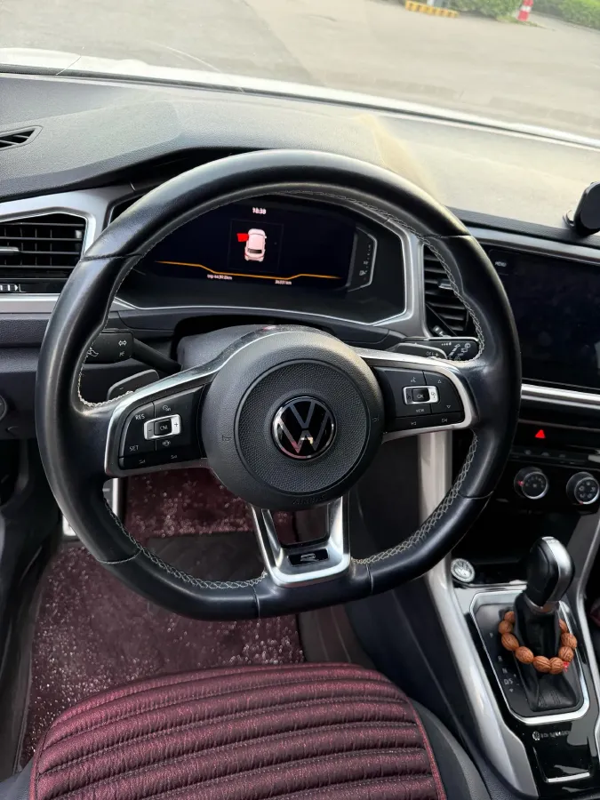 2022 Volkswagen T-Roc 1.4T 150HP L4 7DCT,autocango,china used car exporter,china ev exporter,chinese used car exporter,chinese used ev exporter