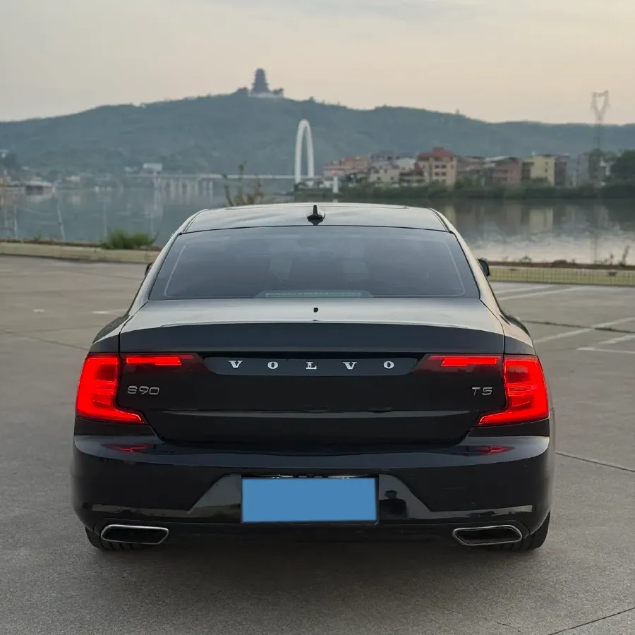 2020 Volvo S90 2.0T 254HP L4 8AT,autocango,china used car exporter,china ev exporter,chinese used car exporter,chinese used ev exporter