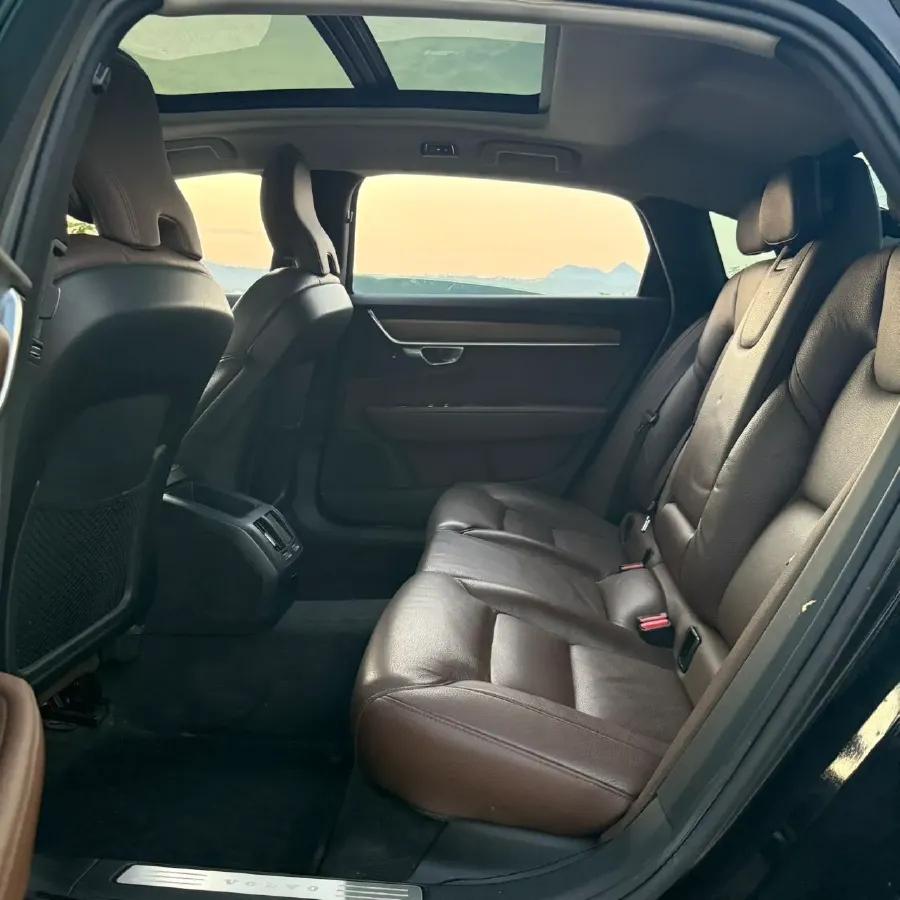 2020 Volvo S90 2.0T 254HP L4 8AT,autocango,china used car exporter,china ev exporter,chinese used car exporter,chinese used ev exporter