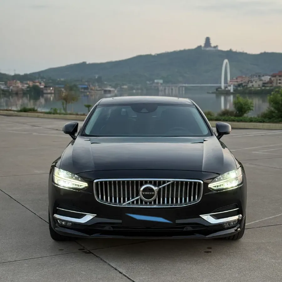 2020 Volvo S90 2.0T 254HP L4 8AT,autocango,china used car exporter,china ev exporter,chinese used car exporter,chinese used ev exporter