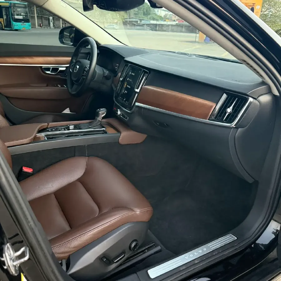 2020 Volvo S90 2.0T 254HP L4 8AT,autocango,china used car exporter,china ev exporter,chinese used car exporter,chinese used ev exporter