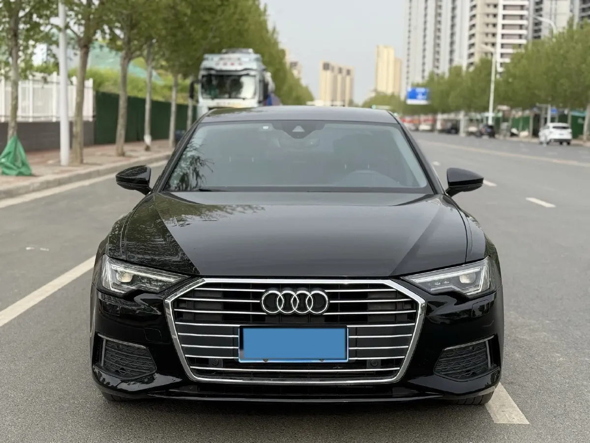 2021 Audi A6L 2.0T 224HP L4 7DCT,autocango,china used car exporter,china ev exporter,chinese used car exporter,chinese used ev exporter