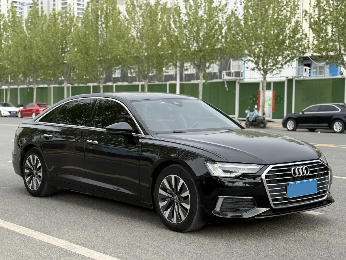 2021 Audi A6L 2.0T 224HP L4 7DCT,autocango,china used car exporter,china ev exporter,chinese used car exporter,chinese used ev exporter