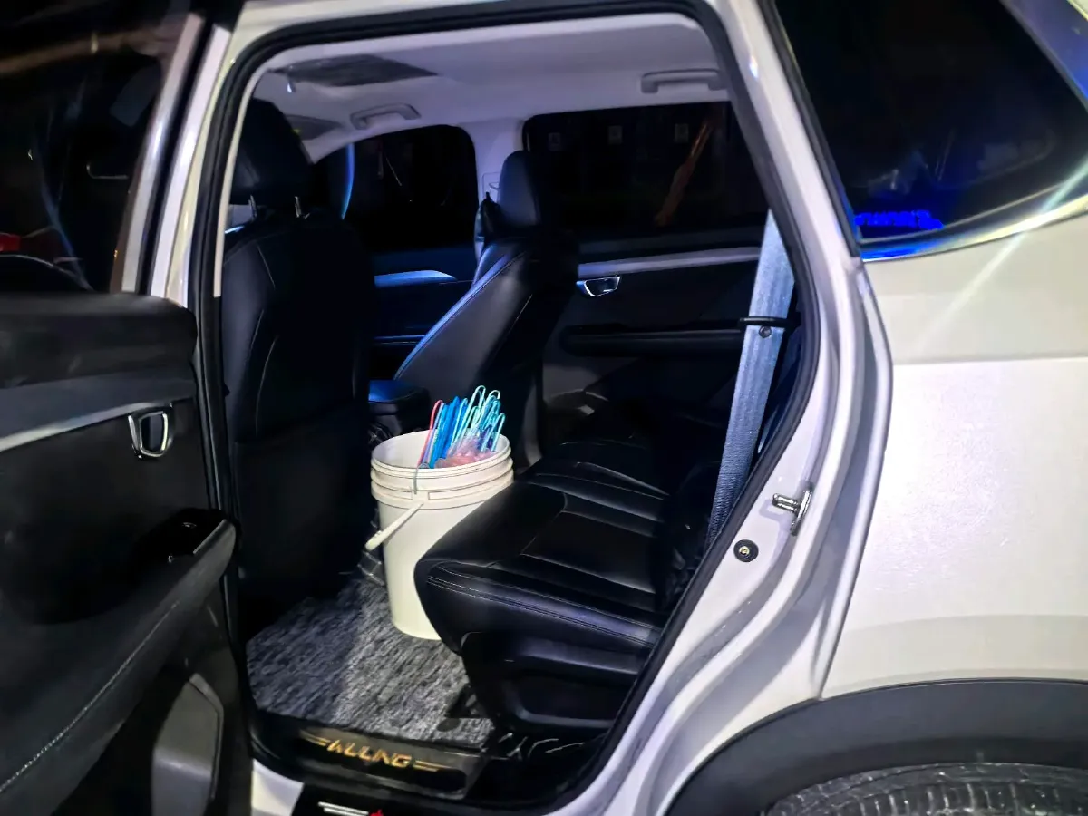 2021 WuLing XingChen 1.5T 147HP L4 CVT,autocango,china used car exporter,china ev exporter,chinese used car exporter,chinese used ev exporter