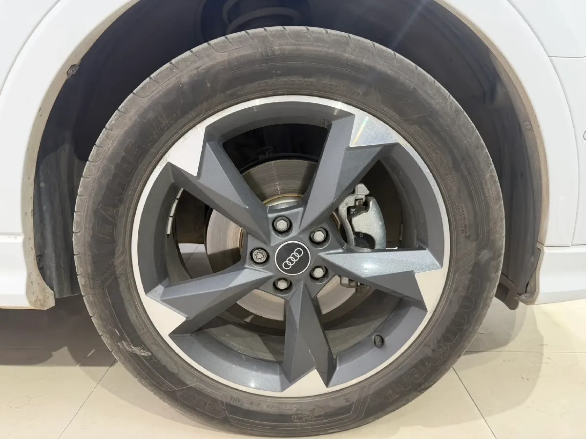 2022 Audi Q3 1.4T 150HP L4 7DCT,autocango,china used car exporter,china ev exporter,chinese used car exporter,chinese used ev exporter