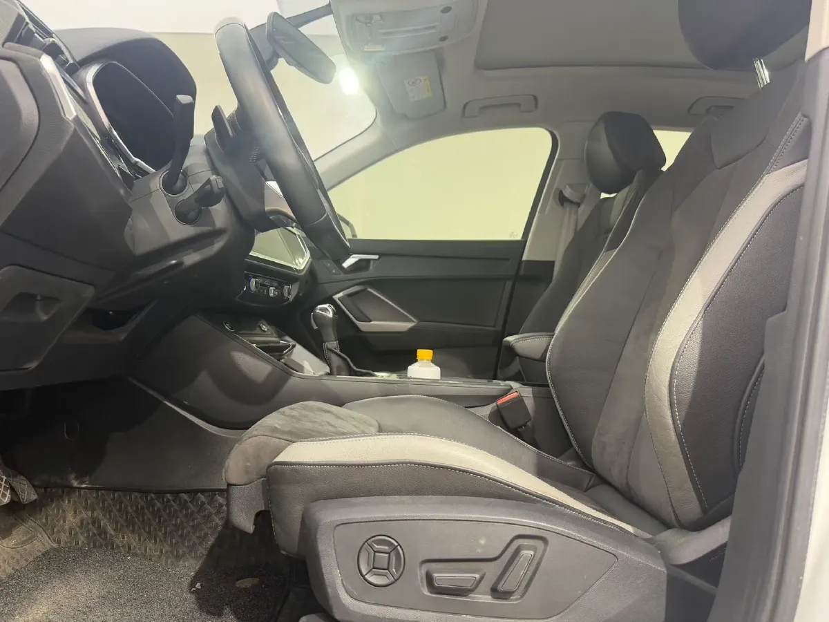 2022 Audi Q3 1.4T 150HP L4 7DCT,autocango,china used car exporter,china ev exporter,chinese used car exporter,chinese used ev exporter