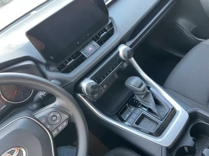 2024 Toyota RAV4 2.0L 171HP L4 CVT,autocango,china used car exporter,china ev exporter,chinese used car exporter,chinese used ev exporter