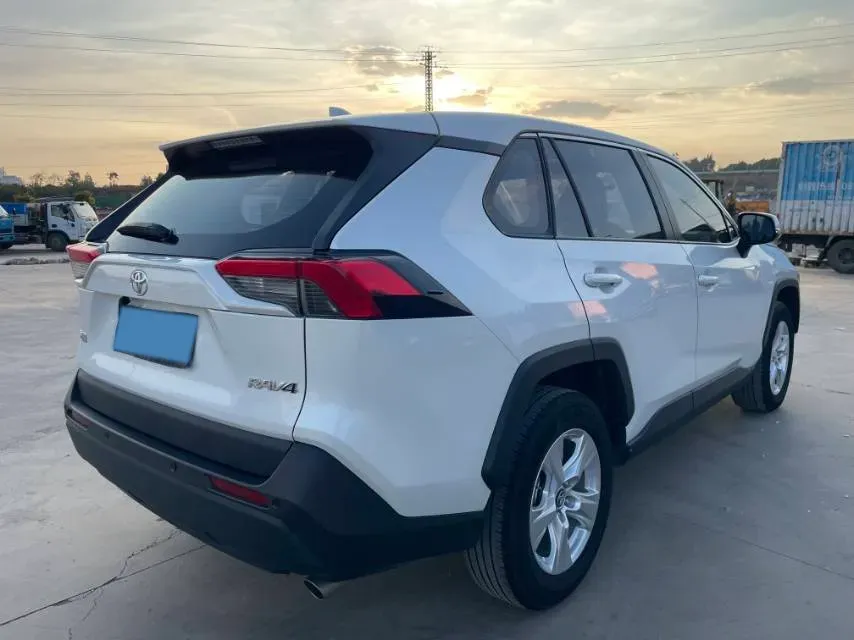 2024 Toyota RAV4 2.0L 171HP L4 CVT,autocango,china used car exporter,china ev exporter,chinese used car exporter,chinese used ev exporter