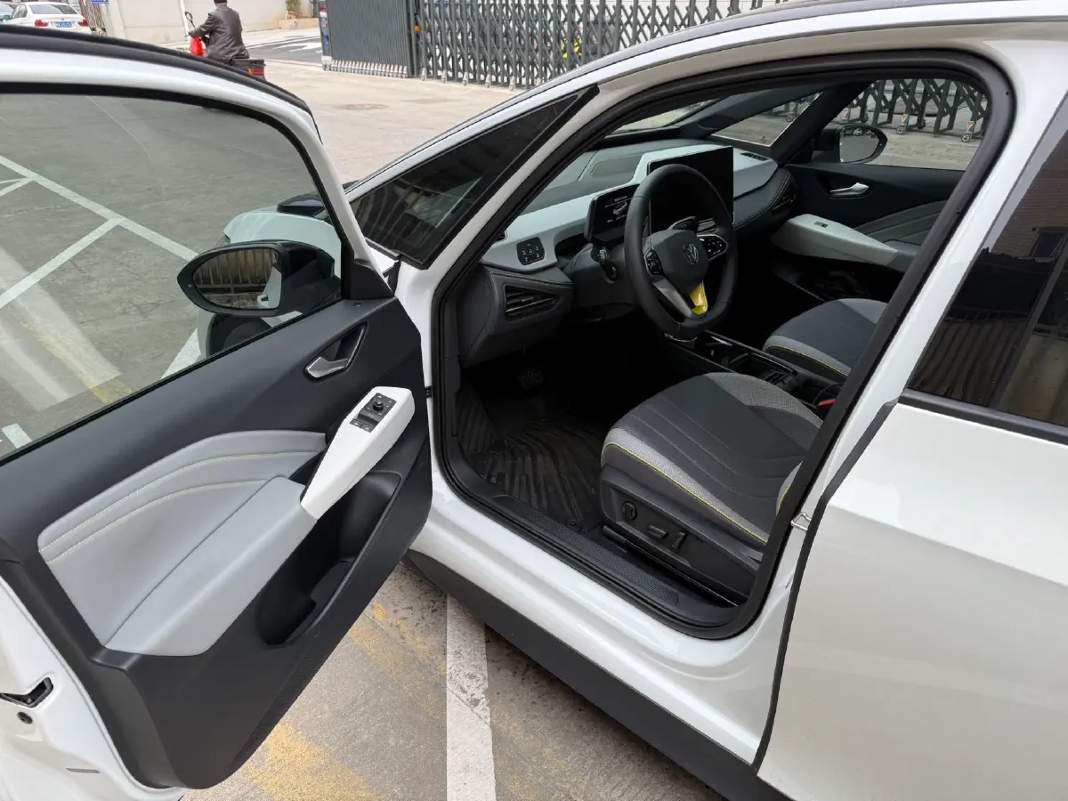 2025 Volkswagen ID.3 BEV 52.8KWH,autocango,china used car exporter,china ev exporter,chinese used car exporter,chinese used ev exporter