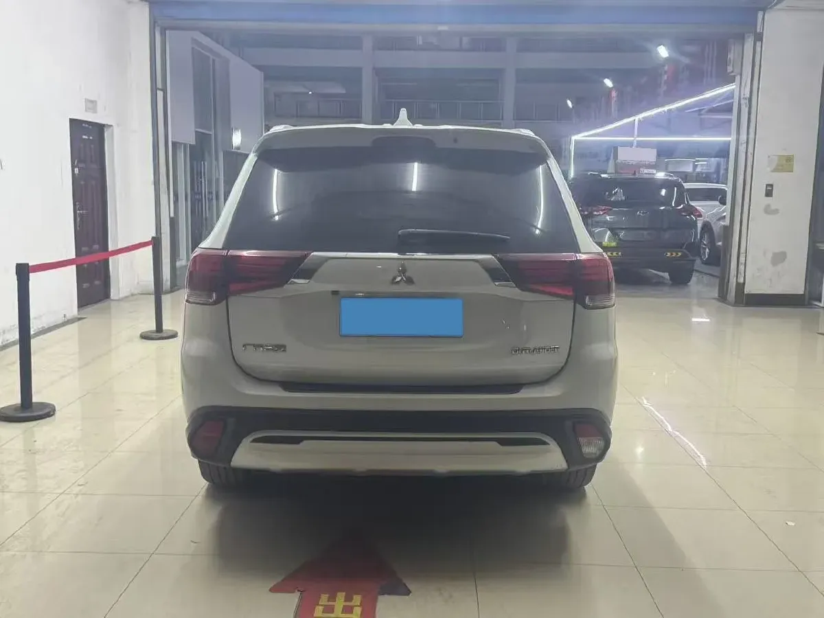 2019 Mitsubishi Outlander 2.0L 166HP L4 CVT,autocango,china used car exporter,china ev exporter,chinese used car exporter,chinese used ev exporter