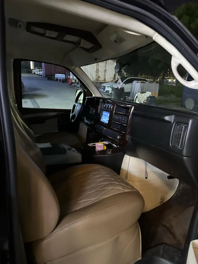 2016 GMC SAVANA 5.3L 305HP V8 4AT,autocango,china used car exporter,china ev exporter,chinese used car exporter,chinese used ev exporter