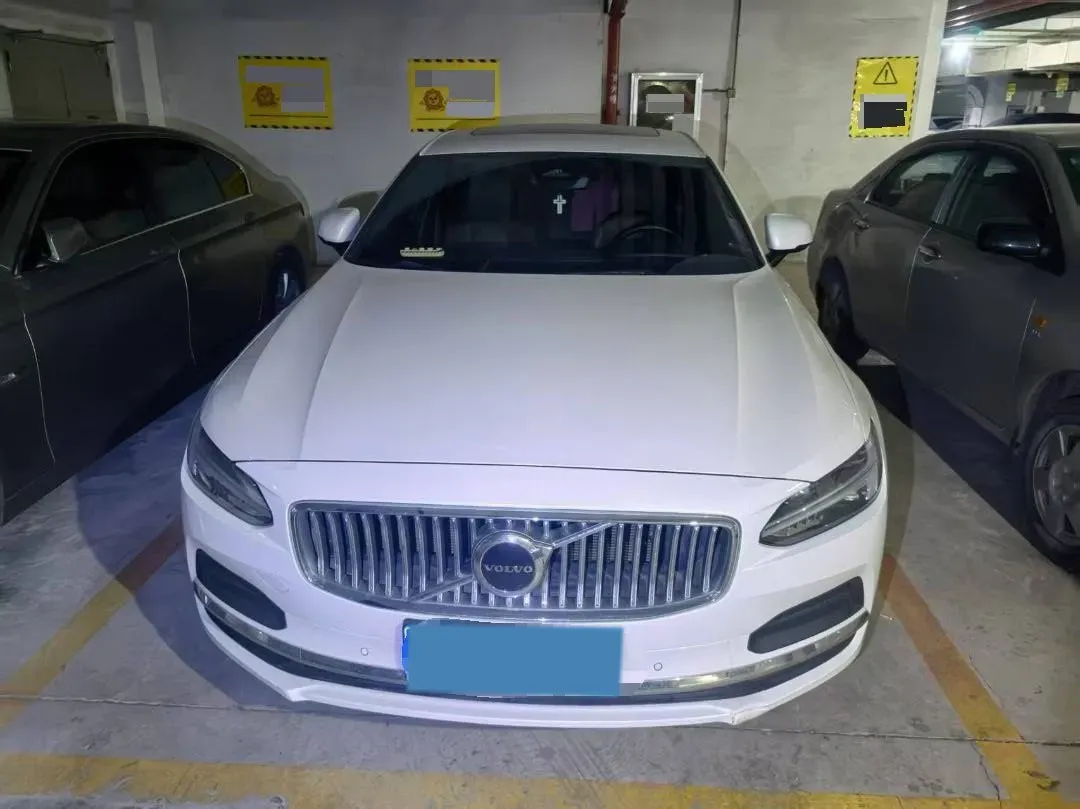 2022 Volvo S90 2.0T 250HP L4 8AT,autocango,china used car exporter,china ev exporter,chinese used car exporter,chinese used ev exporter