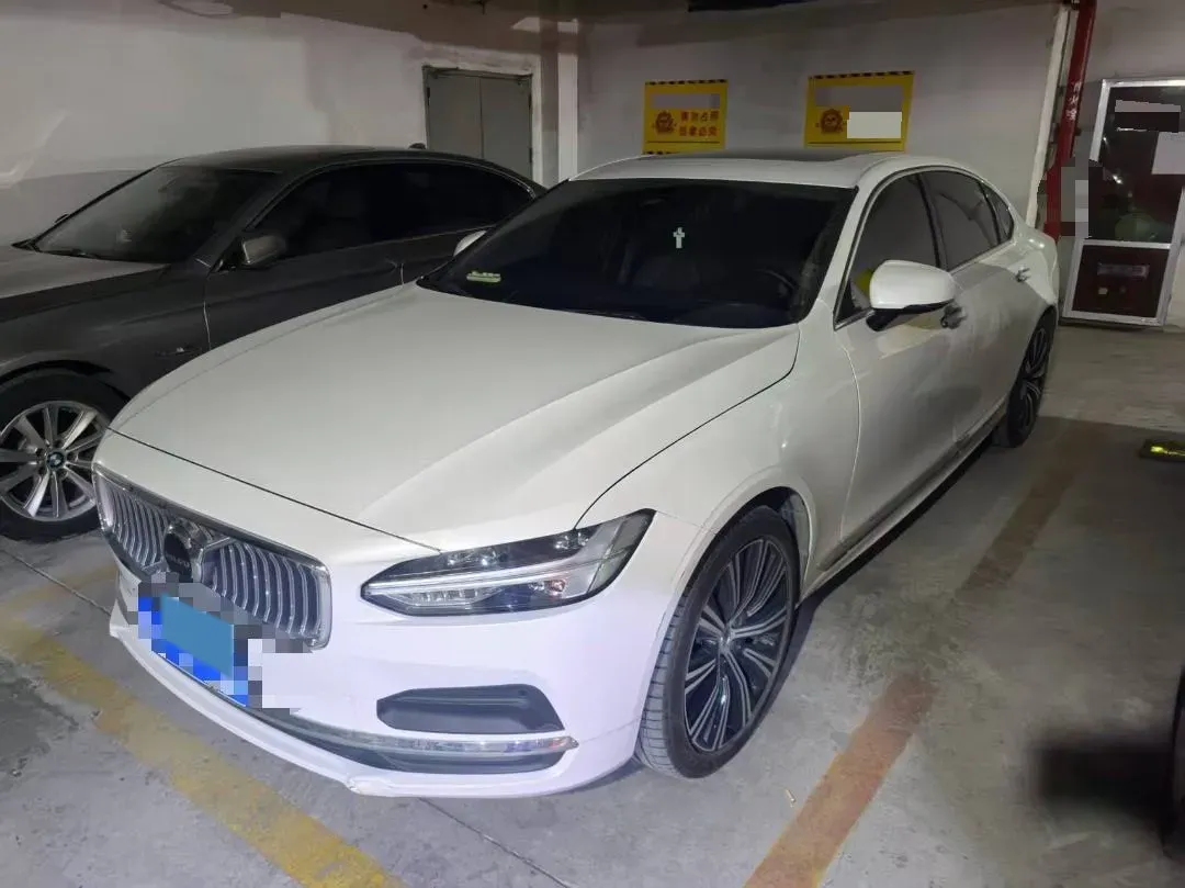 2022 Volvo S90 2.0T 250HP L4 8AT,autocango,china used car exporter,china ev exporter,chinese used car exporter,chinese used ev exporter