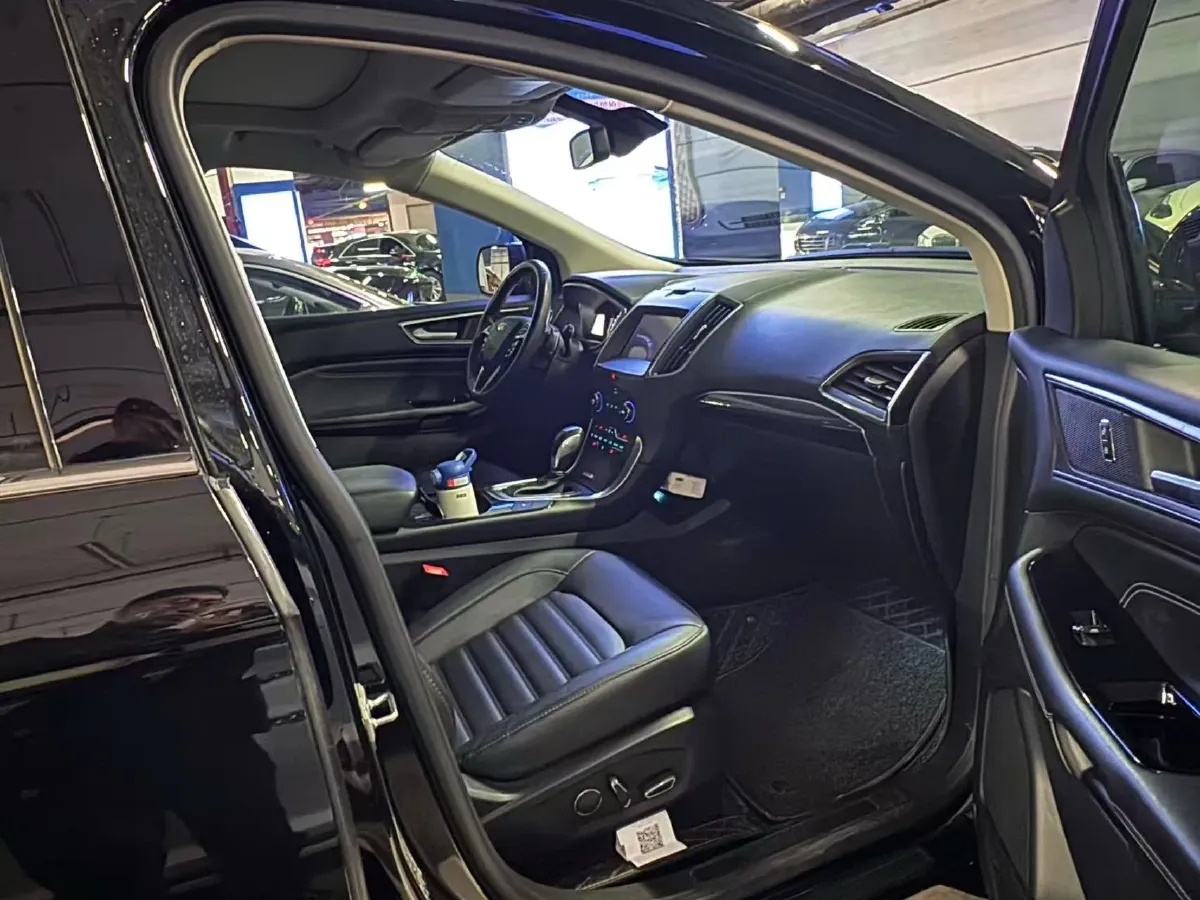 2018 Ford Edge 2.0T 245HP L4 6AT,autocango,china used car exporter,china ev exporter,chinese used car exporter,chinese used ev exporter