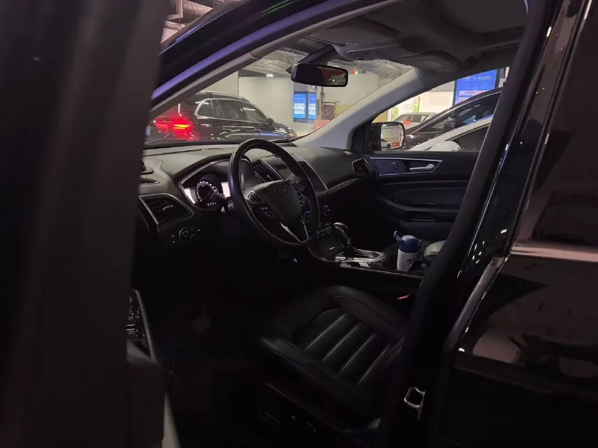 2018 Ford Edge 2.0T 245HP L4 6AT,autocango,china used car exporter,china ev exporter,chinese used car exporter,chinese used ev exporter