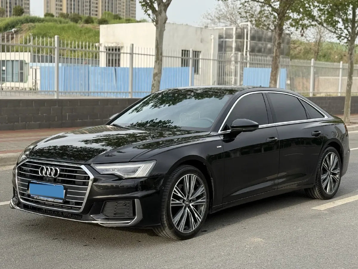 2021 Audi A6L 2.0T 224HP L4 7DCT,autocango,china used car exporter,china ev exporter,chinese used car exporter,chinese used ev exporter