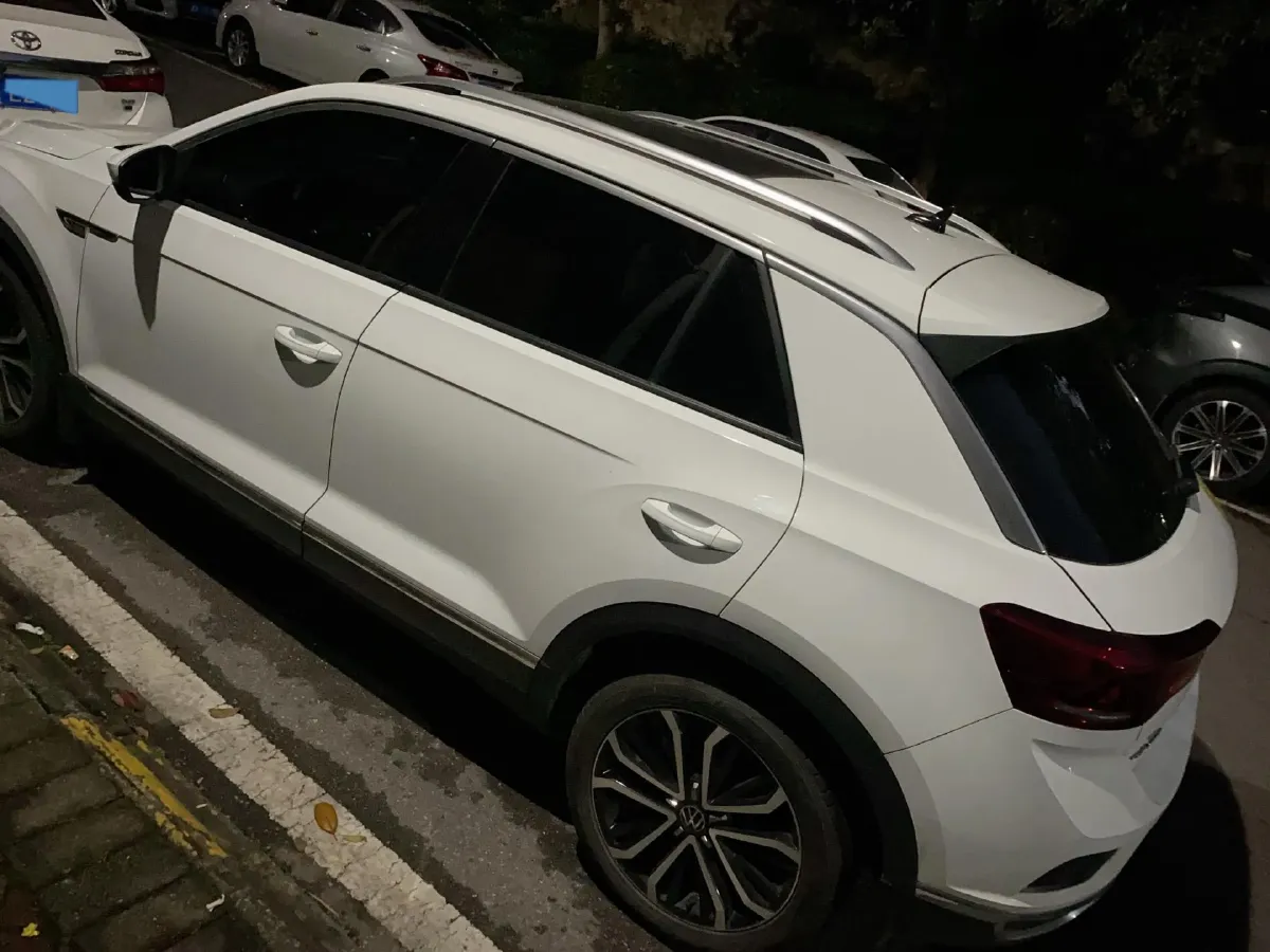 2022 Volkswagen T-Roc 1.4T 150HP L4 7DCT,autocango,china used car exporter,china ev exporter,chinese used car exporter,chinese used ev exporter