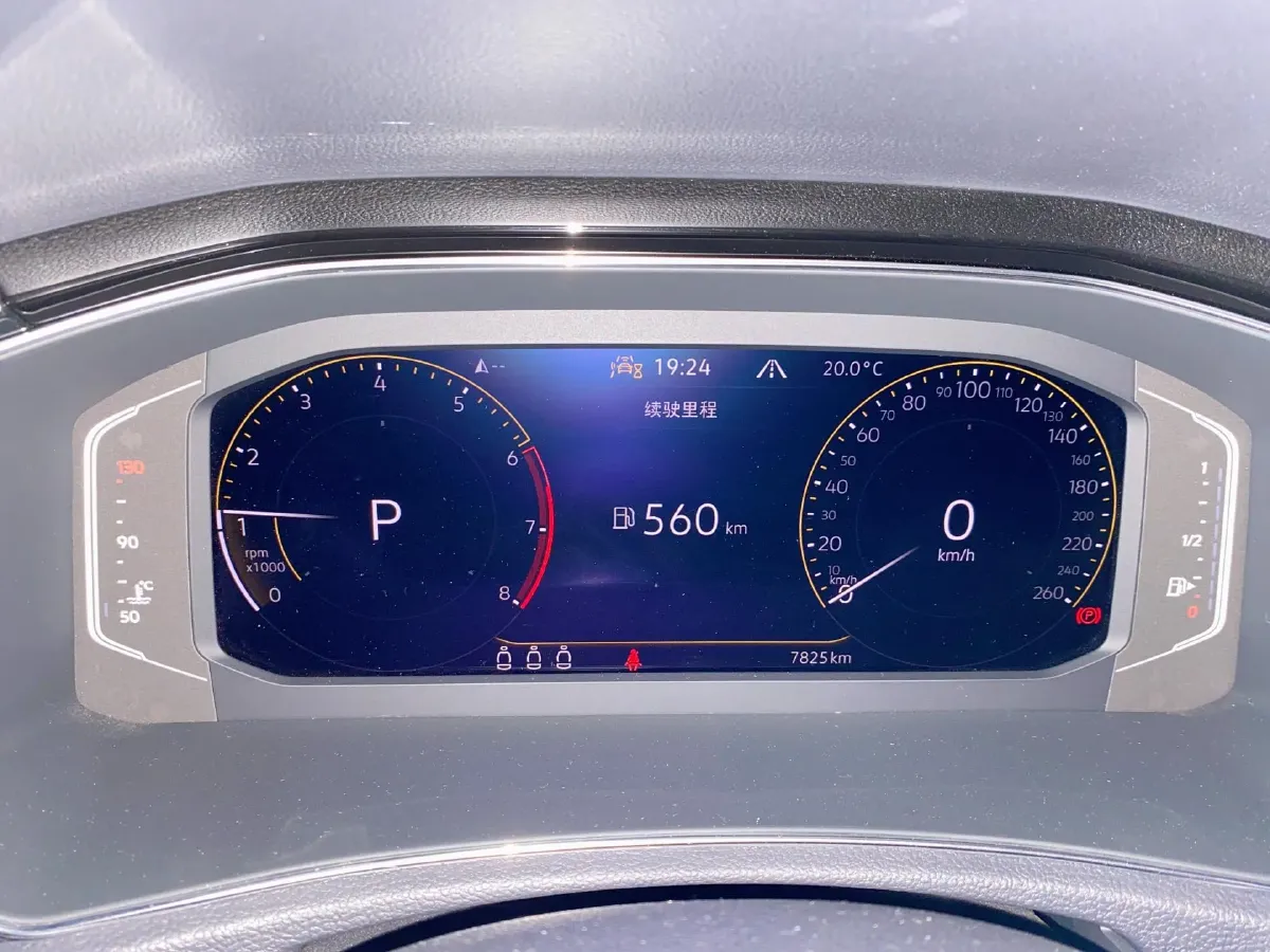 2022 Volkswagen T-Roc 1.4T 150HP L4 7DCT,autocango,china used car exporter,china ev exporter,chinese used car exporter,chinese used ev exporter