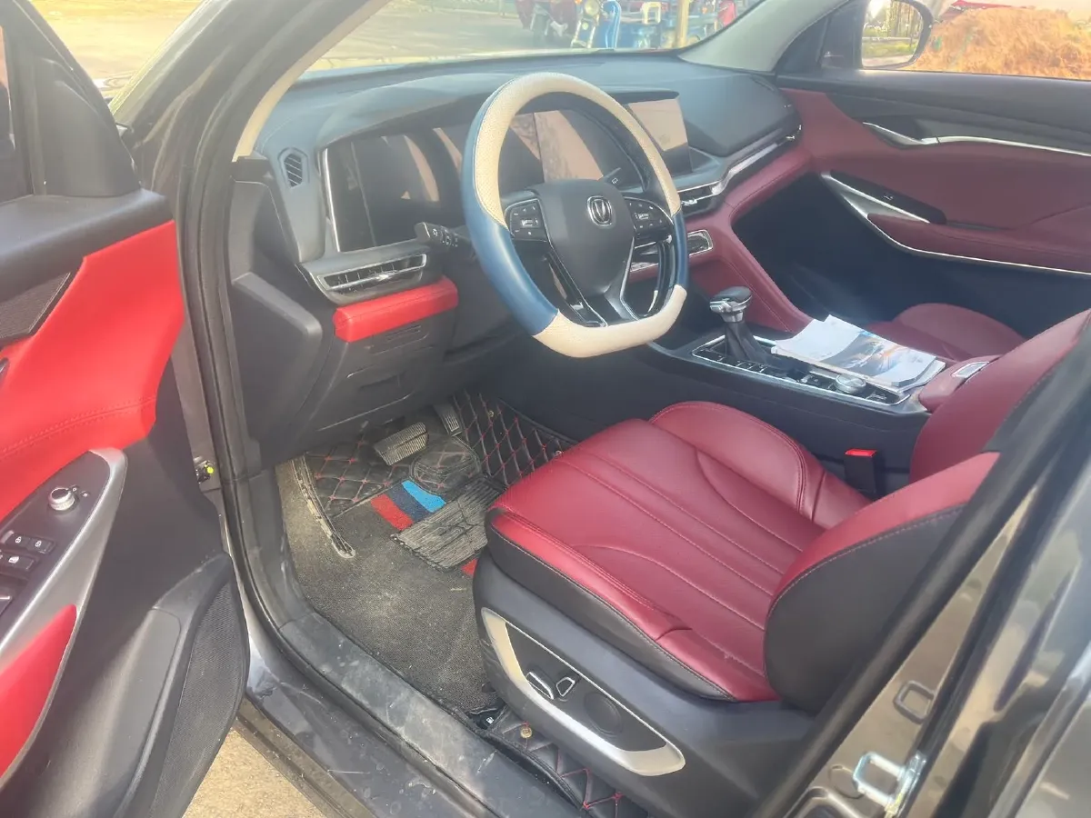 2021 ChangAn CS75 Plus 1.5T 178HP L4 6AT,autocango,china used car exporter,china ev exporter,chinese used car exporter,chinese used ev exporter