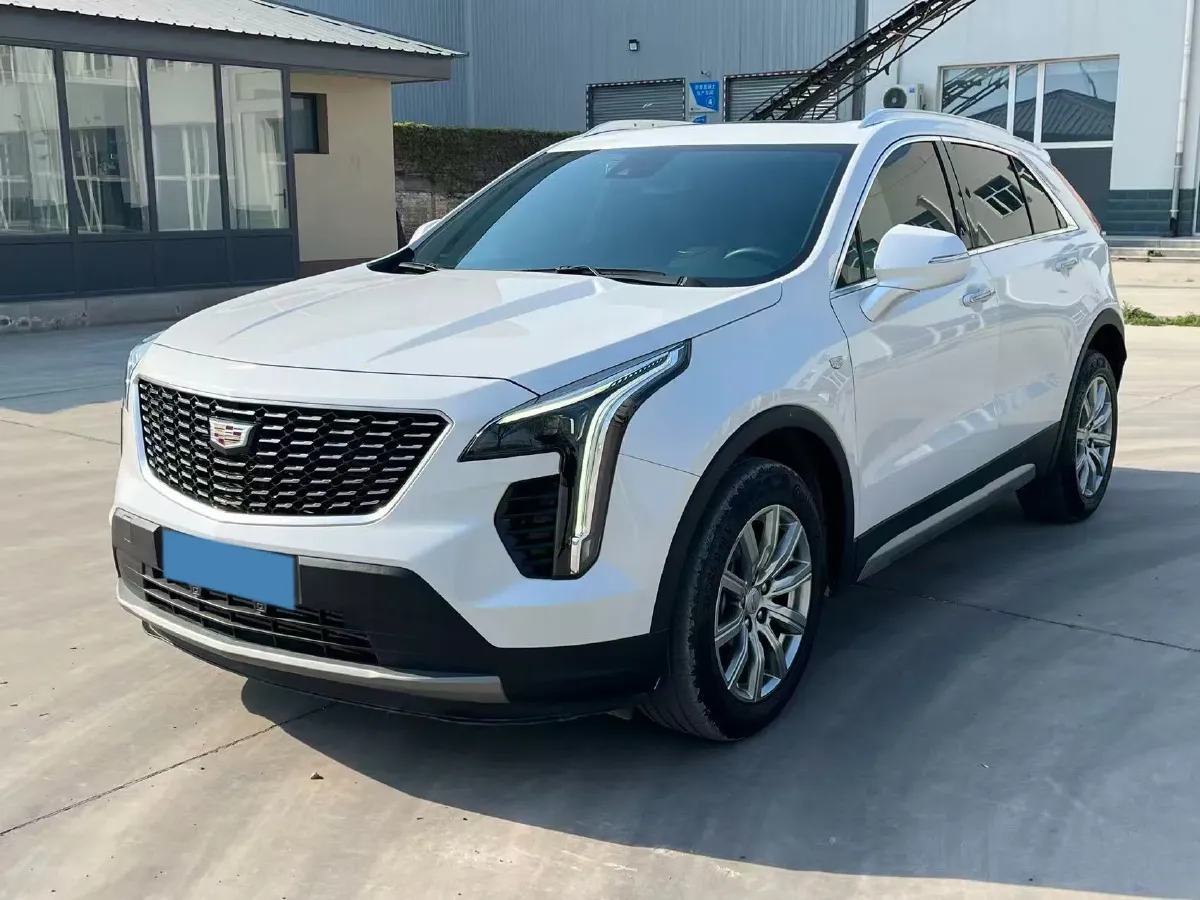 2022 Cadillac XT4 2.0T 237HP L4 9AT,autocango,china used car exporter,china ev exporter,chinese used car exporter,chinese used ev exporter