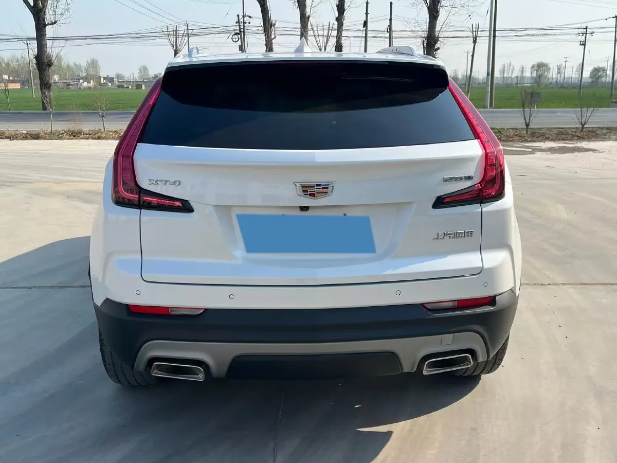 2022 Cadillac XT4 2.0T 237HP L4 9AT,autocango,china used car exporter,china ev exporter,chinese used car exporter,chinese used ev exporter