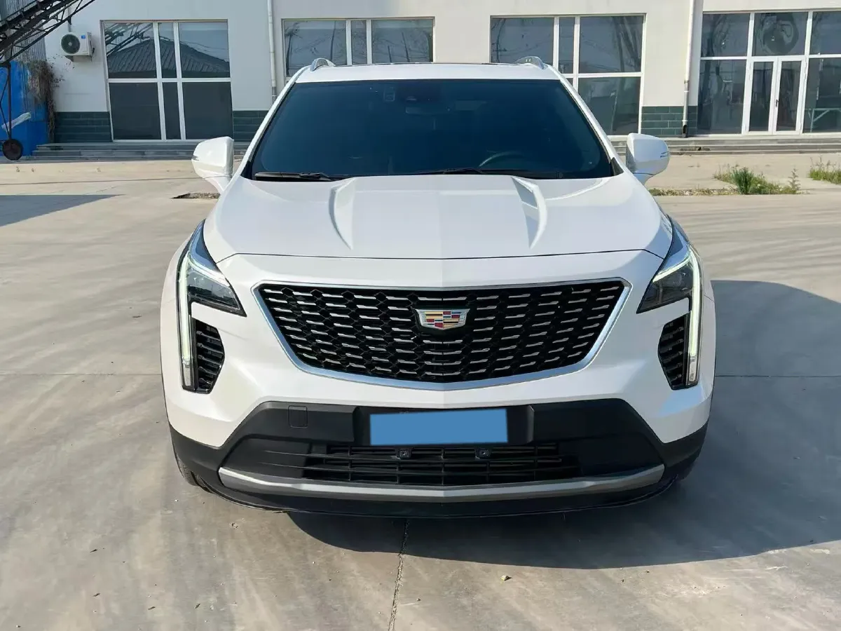 2022 Cadillac XT4 2.0T 237HP L4 9AT,autocango,china used car exporter,china ev exporter,chinese used car exporter,chinese used ev exporter