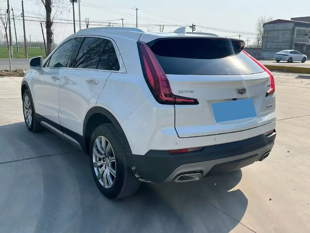 2022 Cadillac XT4 2.0T 237HP L4 9AT,autocango,china used car exporter,china ev exporter,chinese used car exporter,chinese used ev exporter