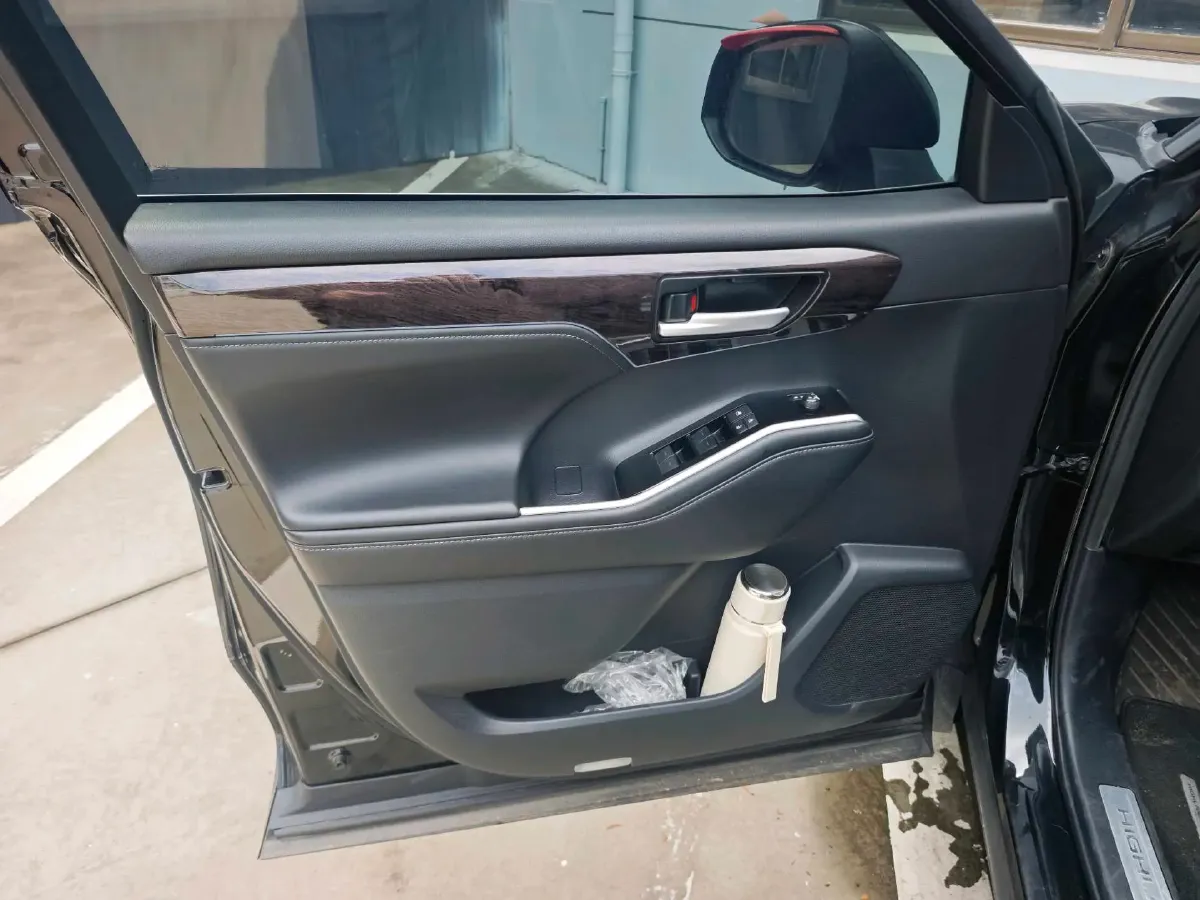 2022 Toyota Highlander 2.5L 192HP L4 E-CVT Hybrid,autocango,china used car exporter,china ev exporter,chinese used car exporter,chinese used ev exporter