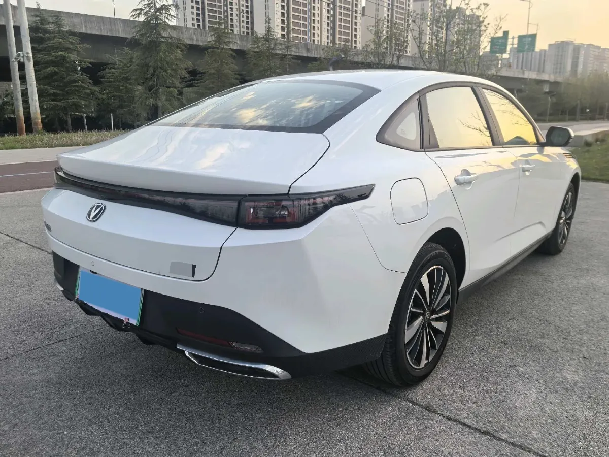 2025 ChangAn EadoPHEV 1.5L 98HP L4 E-CVT PHEV,autocango,china used car exporter,china ev exporter,chinese used car exporter,chinese used ev exporter