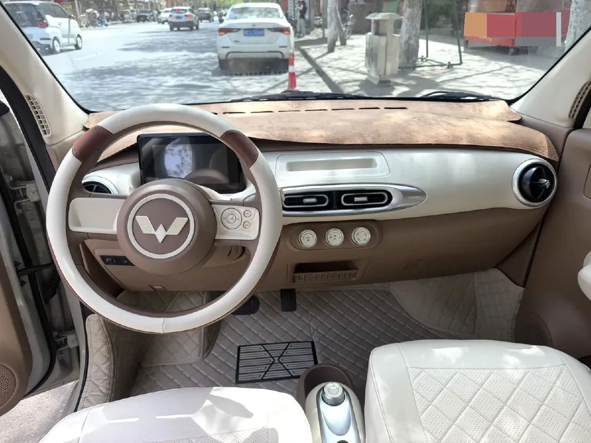 2025 WuLing HongGuang MINI EV BEV 16.2KWH,autocango,china used car exporter,china ev exporter,chinese used car exporter,chinese used ev exporter