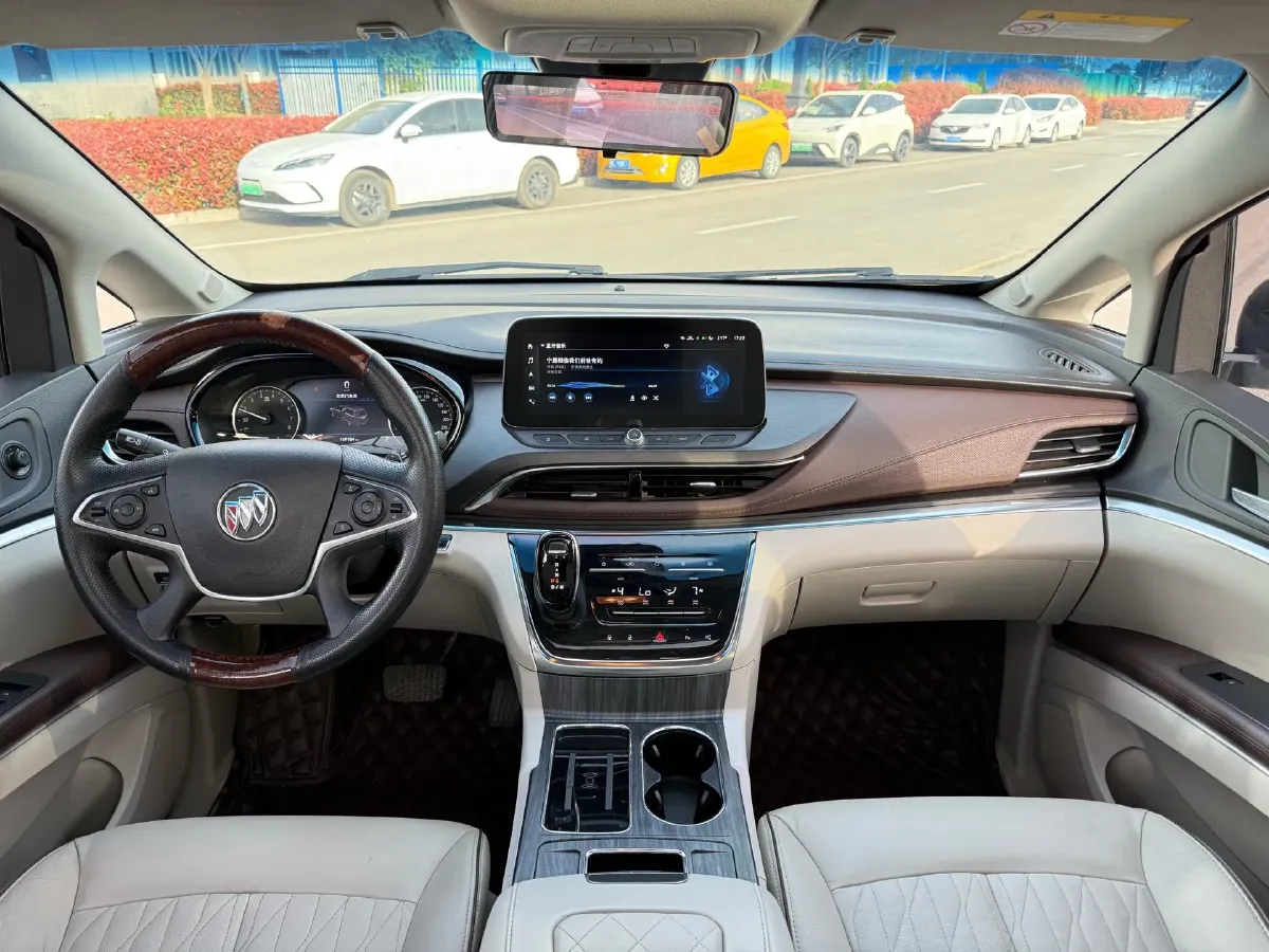 2021 Buick GL8 2.0T 237HP L4 9AT,autocango,china used car exporter,china ev exporter,chinese used car exporter,chinese used ev exporter