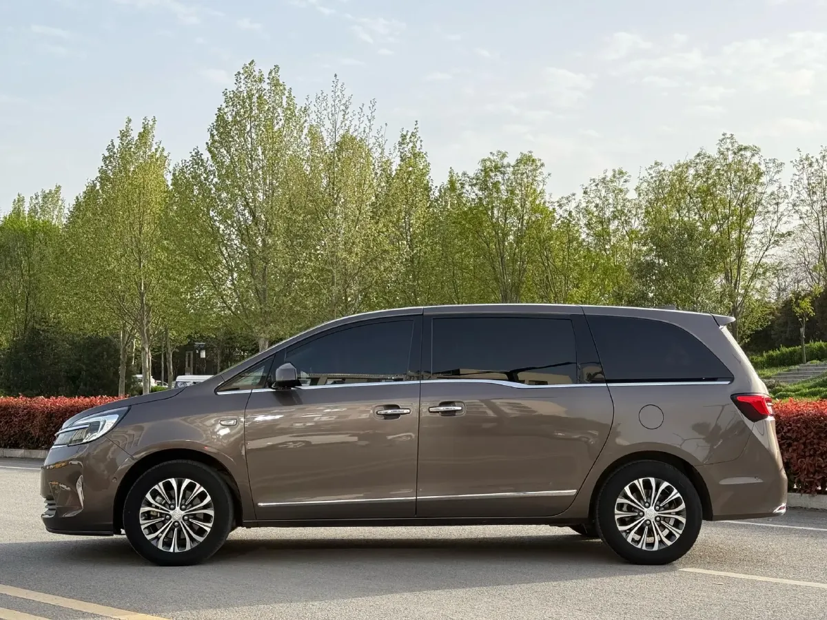 2021 Buick GL8 2.0T 237HP L4 9AT,autocango,china used car exporter,china ev exporter,chinese used car exporter,chinese used ev exporter