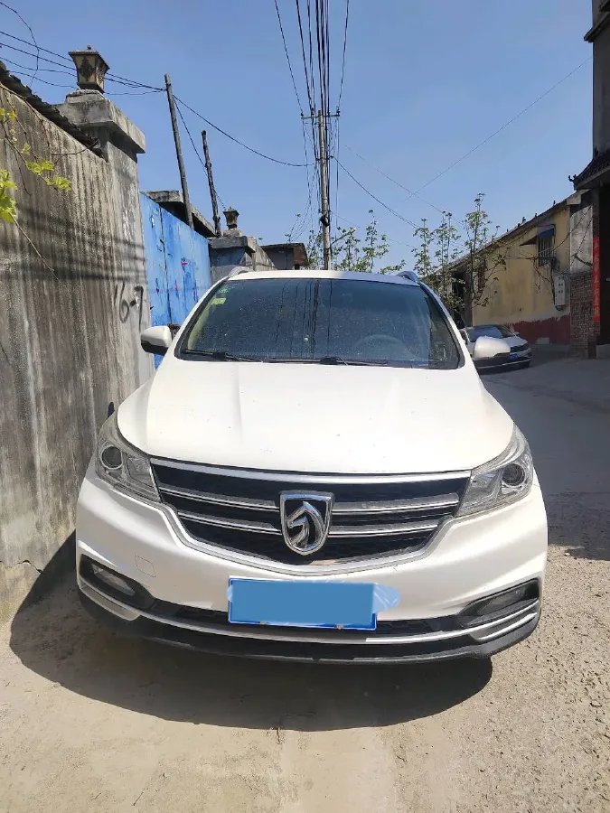 2019 BaoJun 730 1.5L 112HP L4 6MT,autocango,china used car exporter,china ev exporter,chinese used car exporter,chinese used ev exporter