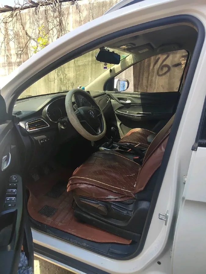 2019 BaoJun 730 1.5L 112HP L4 6MT,autocango,china used car exporter,china ev exporter,chinese used car exporter,chinese used ev exporter