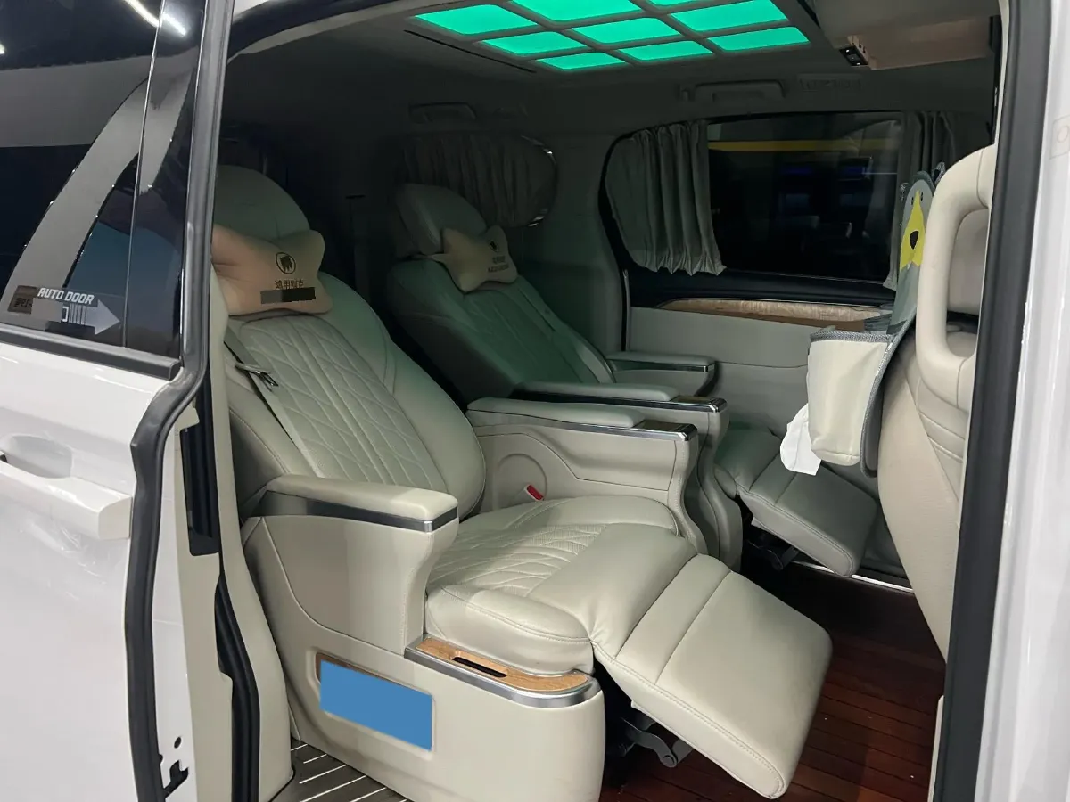 2018 Buick GL8 2.0T 260HP L4 6AT,autocango,china used car exporter,china ev exporter,chinese used car exporter,chinese used ev exporter