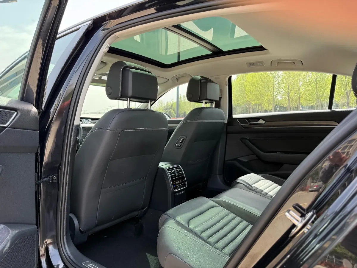 2020 Volkswagen Magotan 1.4T 150HP L4 7DCT,autocango,china used car exporter,china ev exporter,chinese used car exporter,chinese used ev exporter