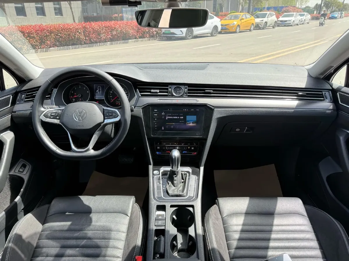 2020 Volkswagen Magotan 1.4T 150HP L4 7DCT,autocango,china used car exporter,china ev exporter,chinese used car exporter,chinese used ev exporter