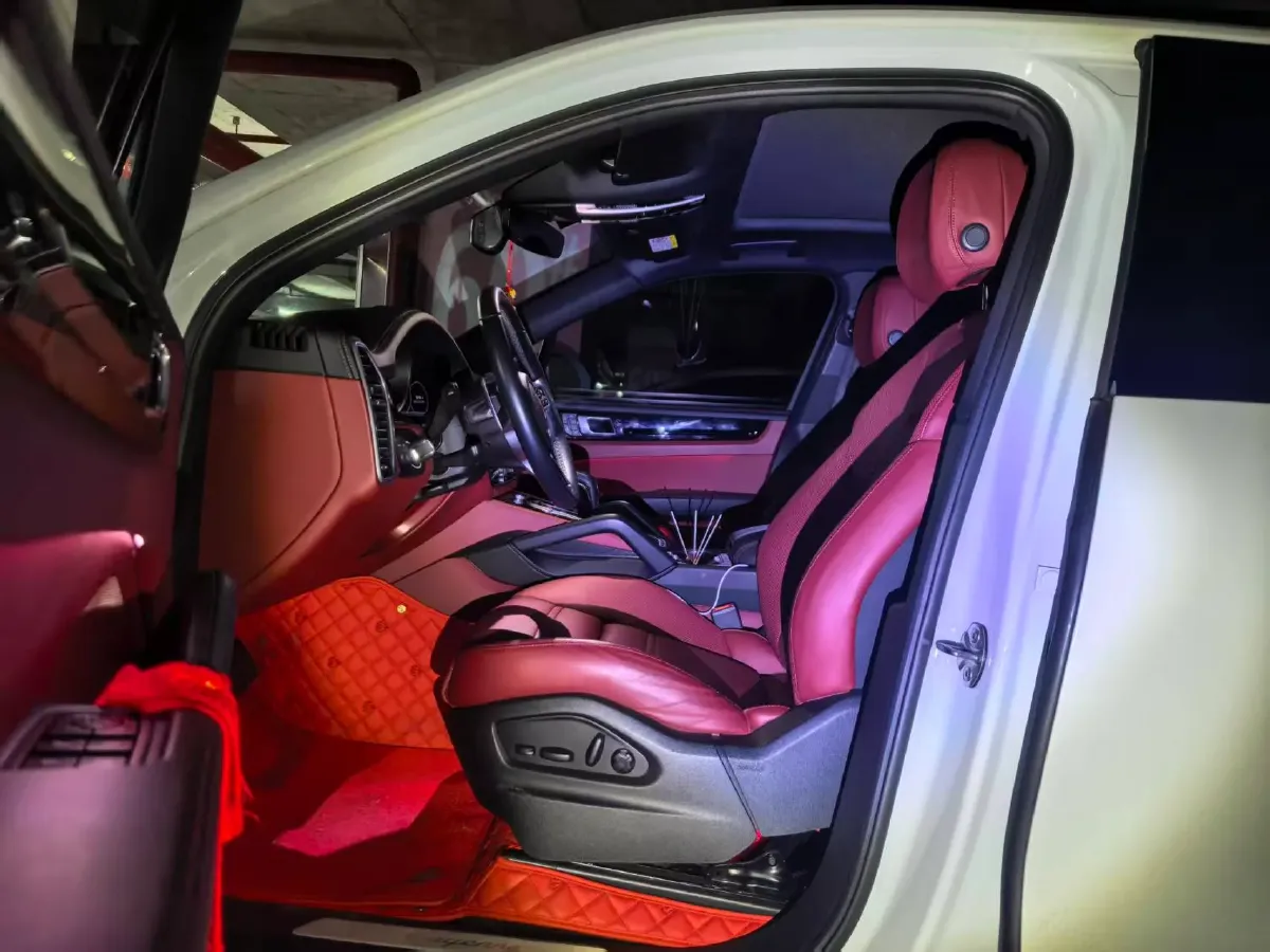 2022 Porsche Cayenne 3.0T 340HP V6 8AT,autocango,china used car exporter,china ev exporter,chinese used car exporter,chinese used ev exporter