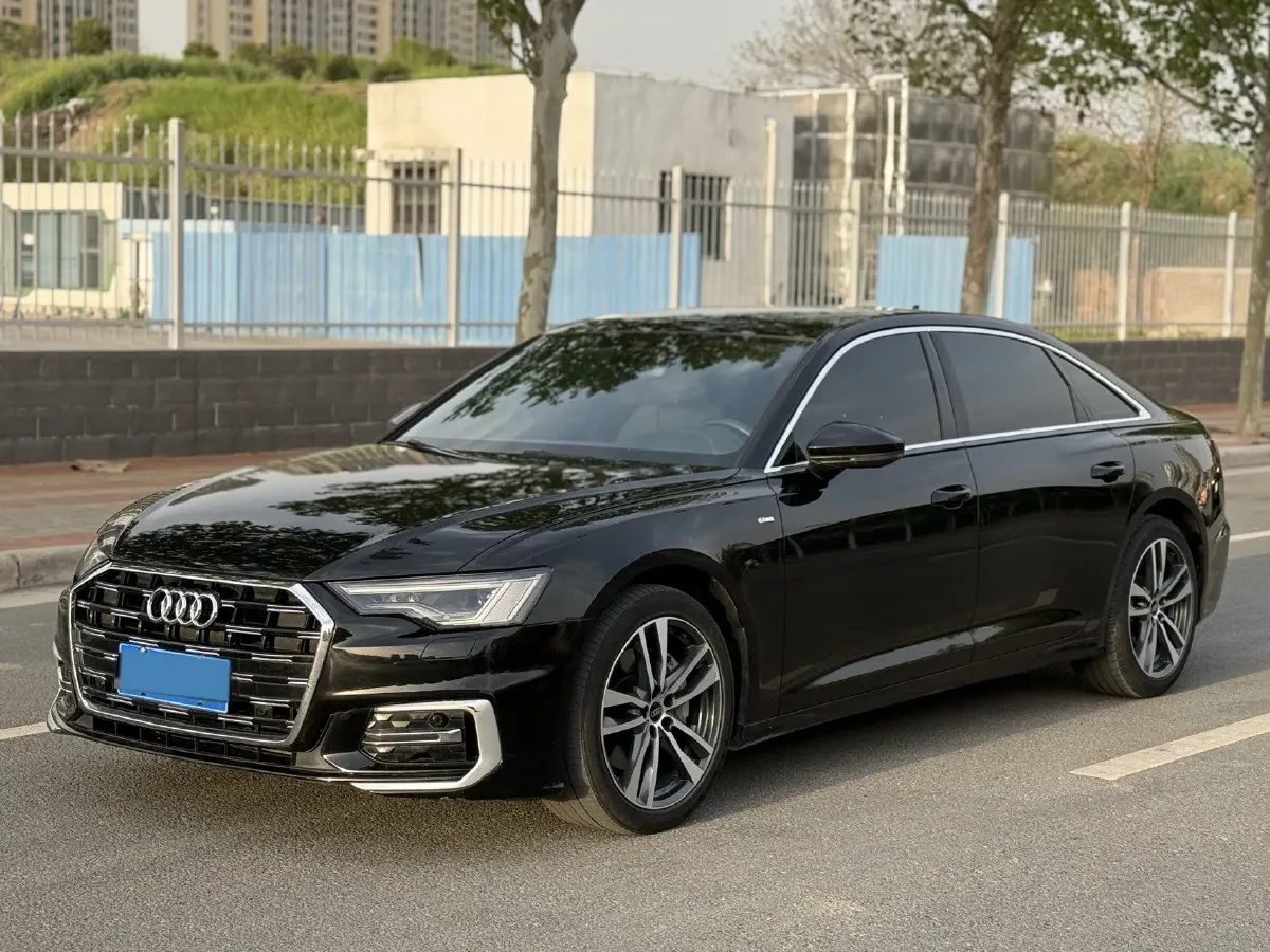 2023 Audi A6L 2.0T 190HP L4 7DCT,autocango,china used car exporter,china ev exporter,chinese used car exporter,chinese used ev exporter